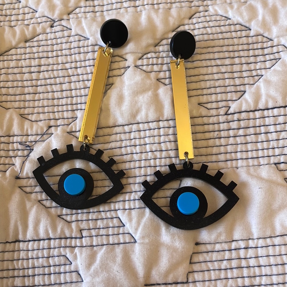 Eye lucite and gold-tone mirror earrings